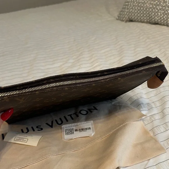 Louis Vuitton Monogram Toiletry Bag in Brown - Picture 8 of 16